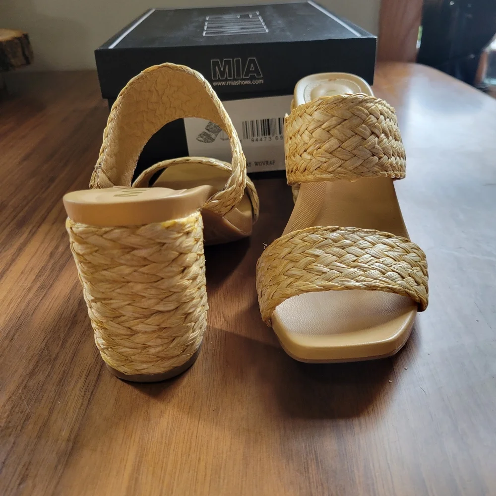 MIA Women's Tan Woven Raffia Sandals - Picture 3 of 4